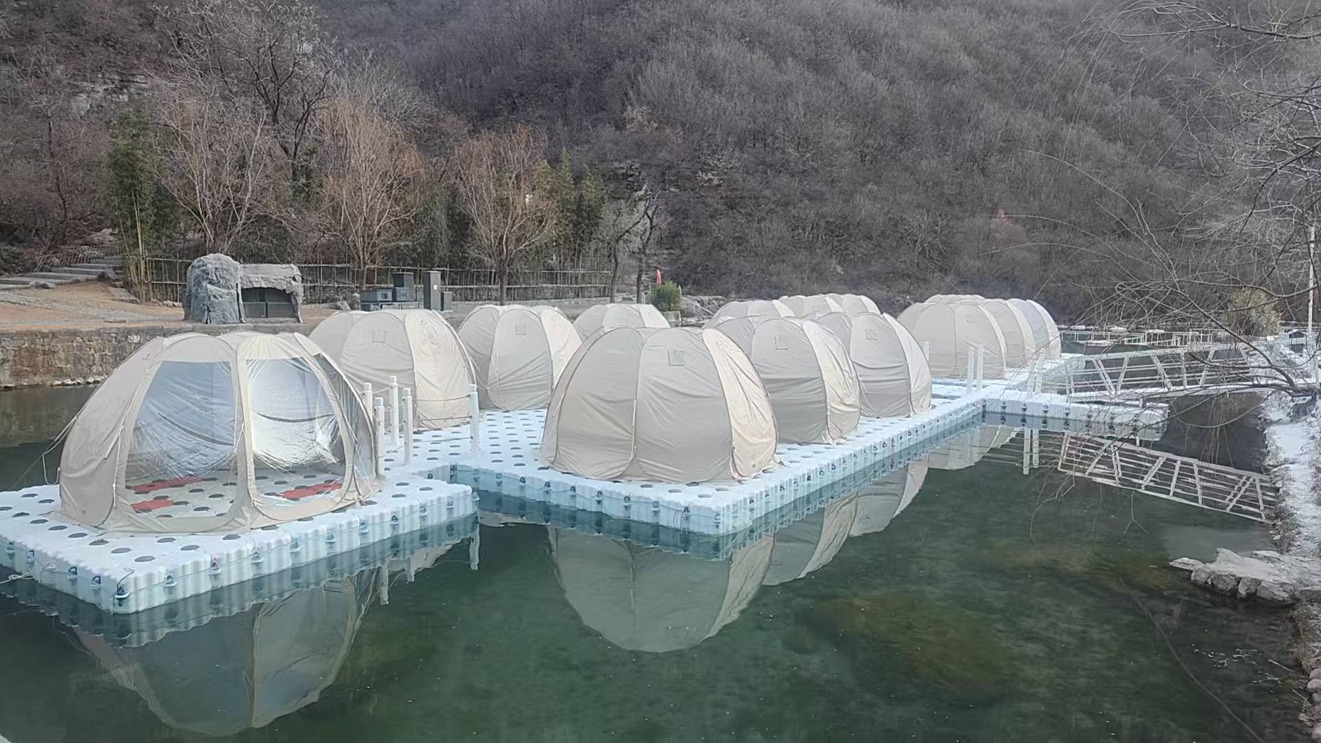 昆明滇池东风坝开合浮桥